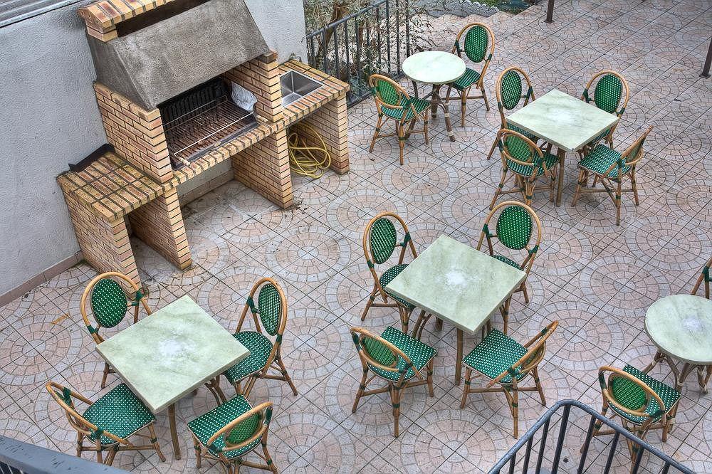 Le Cheval Noir Hotel Paris פנטן מראה חיצוני תמונה