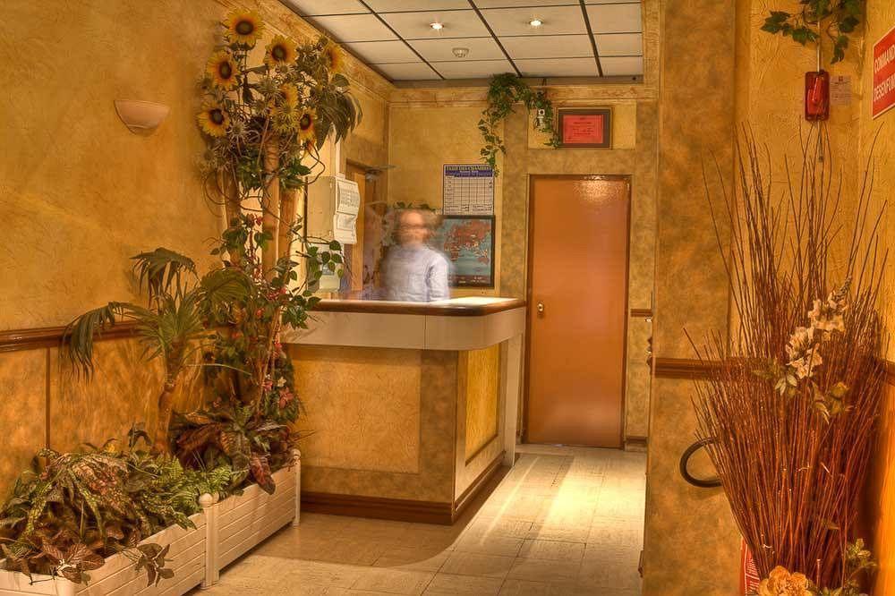Le Cheval Noir Hotel Paris פנטן מראה חיצוני תמונה