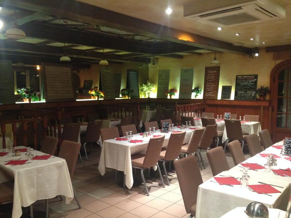 Le Cheval Noir Hotel Paris פנטן מראה חיצוני תמונה
